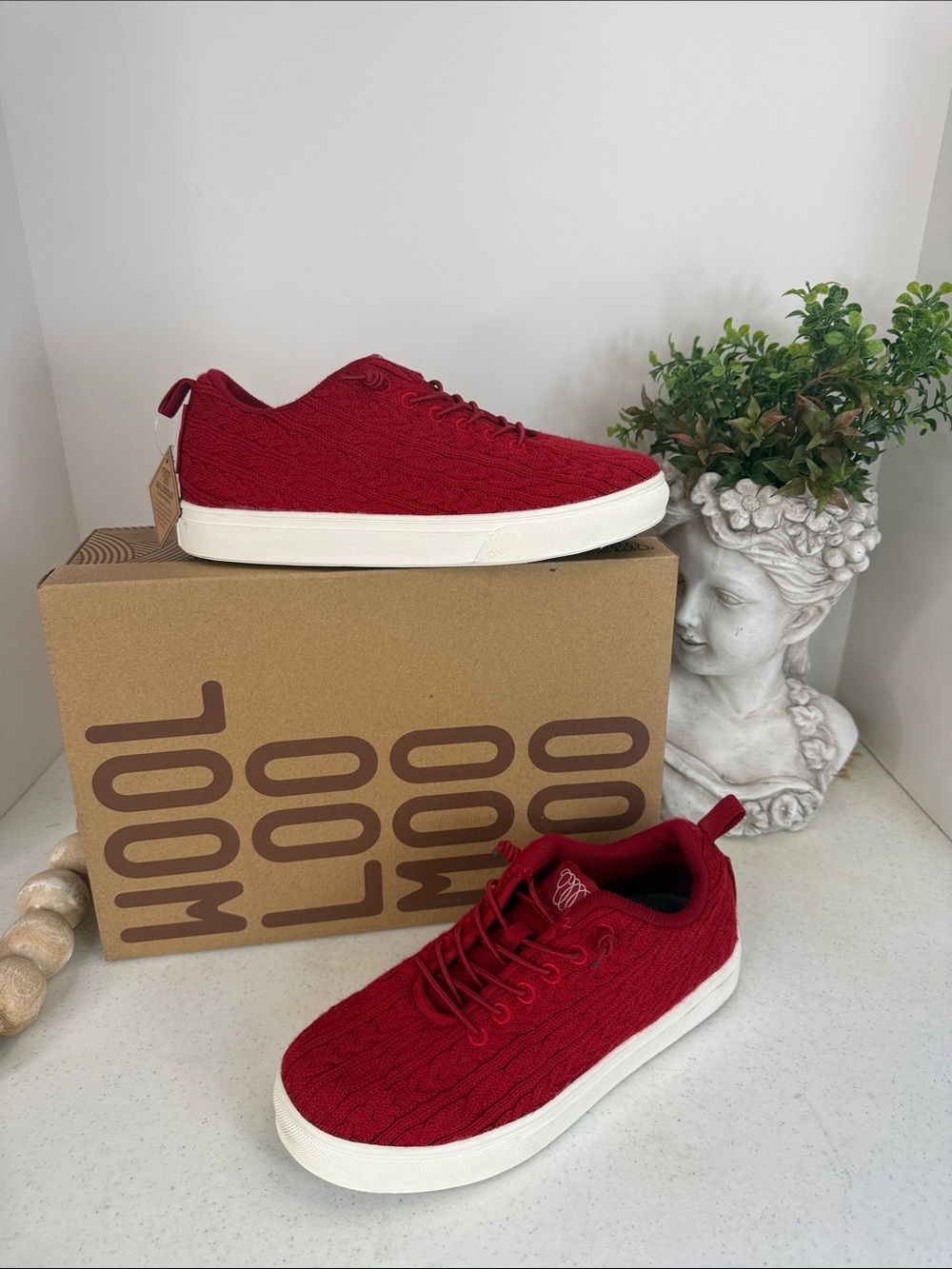 Woolloomooloo Burnie Cable Knit Sneakers Cooma Red  Size 36/6